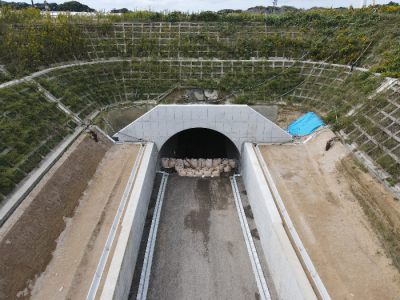 県単道路改良工事(清滝BP　U型擁壁工)